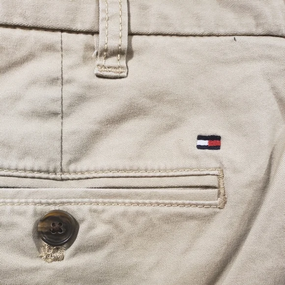 Men's Tommy Hilfiger Custom-fit Chinos - Picture 8 of 9